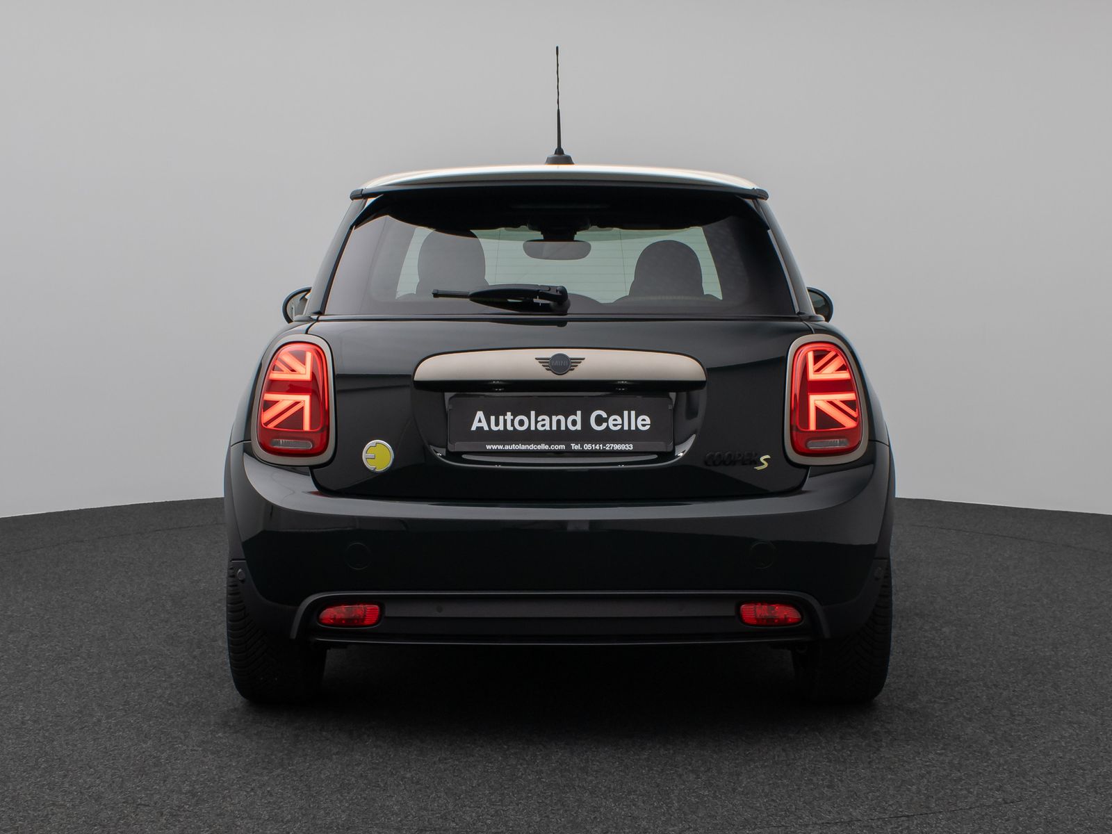 MINI COOPER SE Resolute Edition - Samsaru's Car Outlet