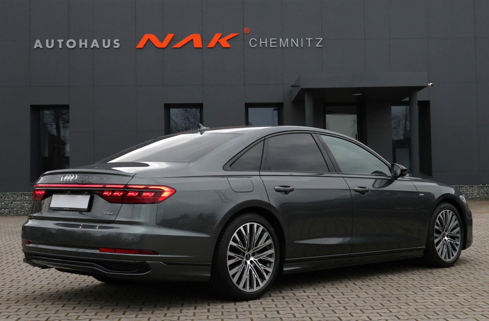 Audi A8 50 TDI quat. S line - Samsaru's Car Outlet