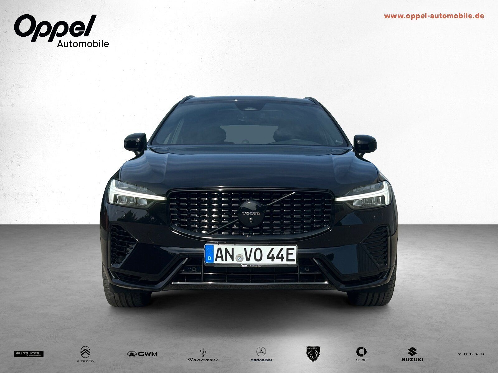 Volvo T6 AWD Plus Black Ed.+360+Luftfahrw.+AHK+Assist.