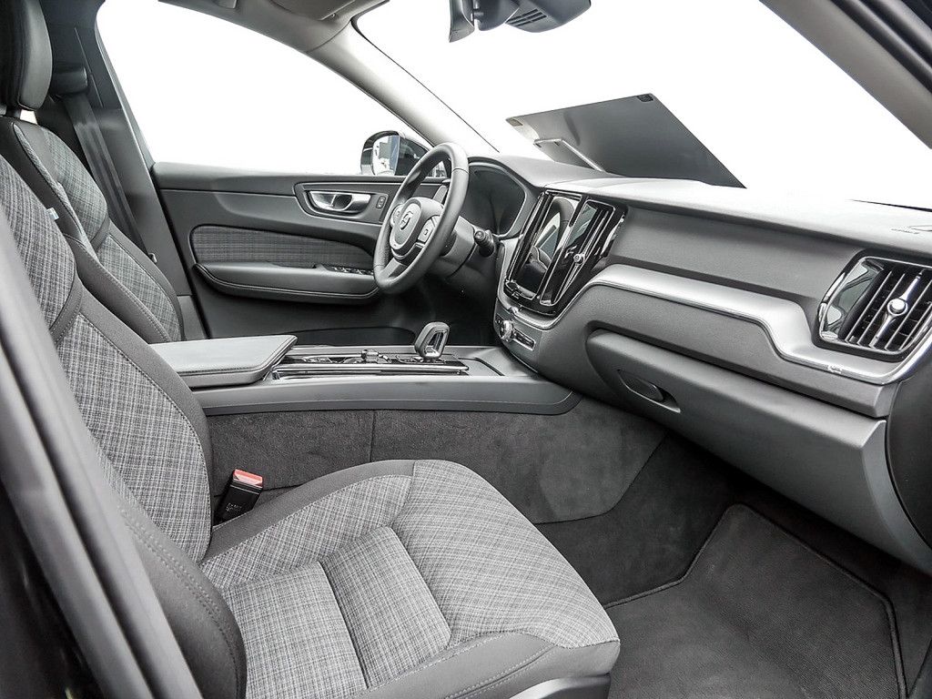 Volvo XC60 2.0 Core Recharge Plug-In Hybrid AWD