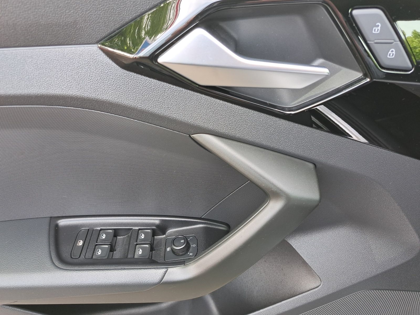Audi A1 Sportback advanced 25 TFSI S tronic - Samsaru's Car Outlet