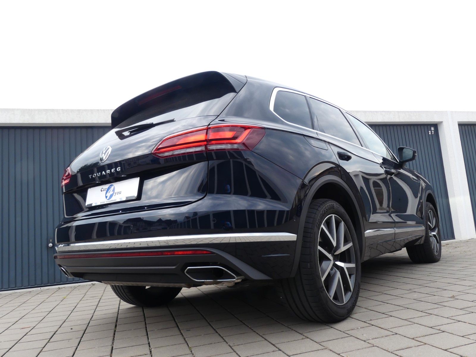 Volkswagen Touareg Elegance 4Motion - Samsaru's Car Outlet