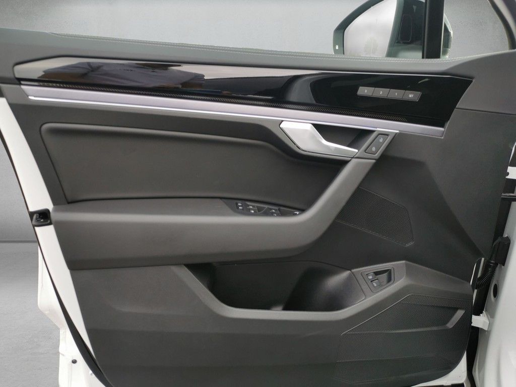 Volkswagen Touareg 3.0 TSI eHybrid 340 kW 4M R Tipronic - Samsaru's Car Outlet