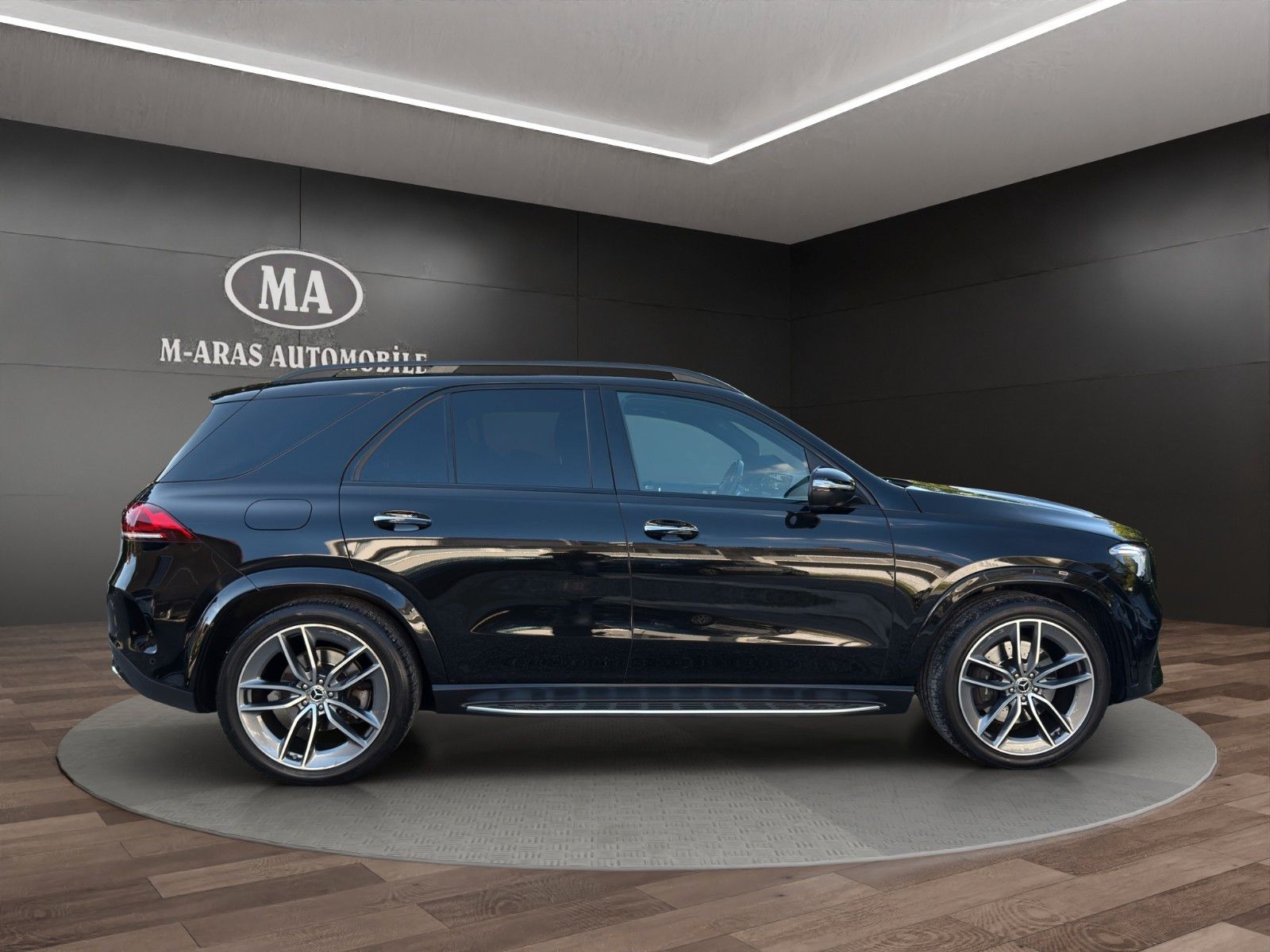 Mercedes-Benz GLE 400 d GLE - 4Matic AMG PANO LEDER AHK STHEIZ