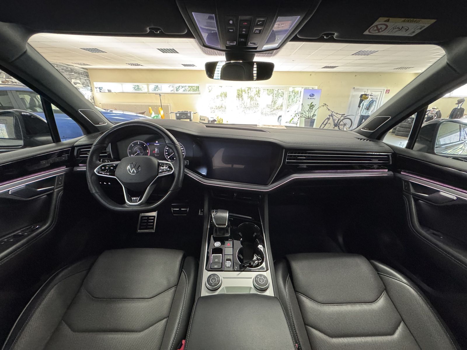 Volkswagen Touareg R-Line 4Motion - Samsaru's Car Outlet