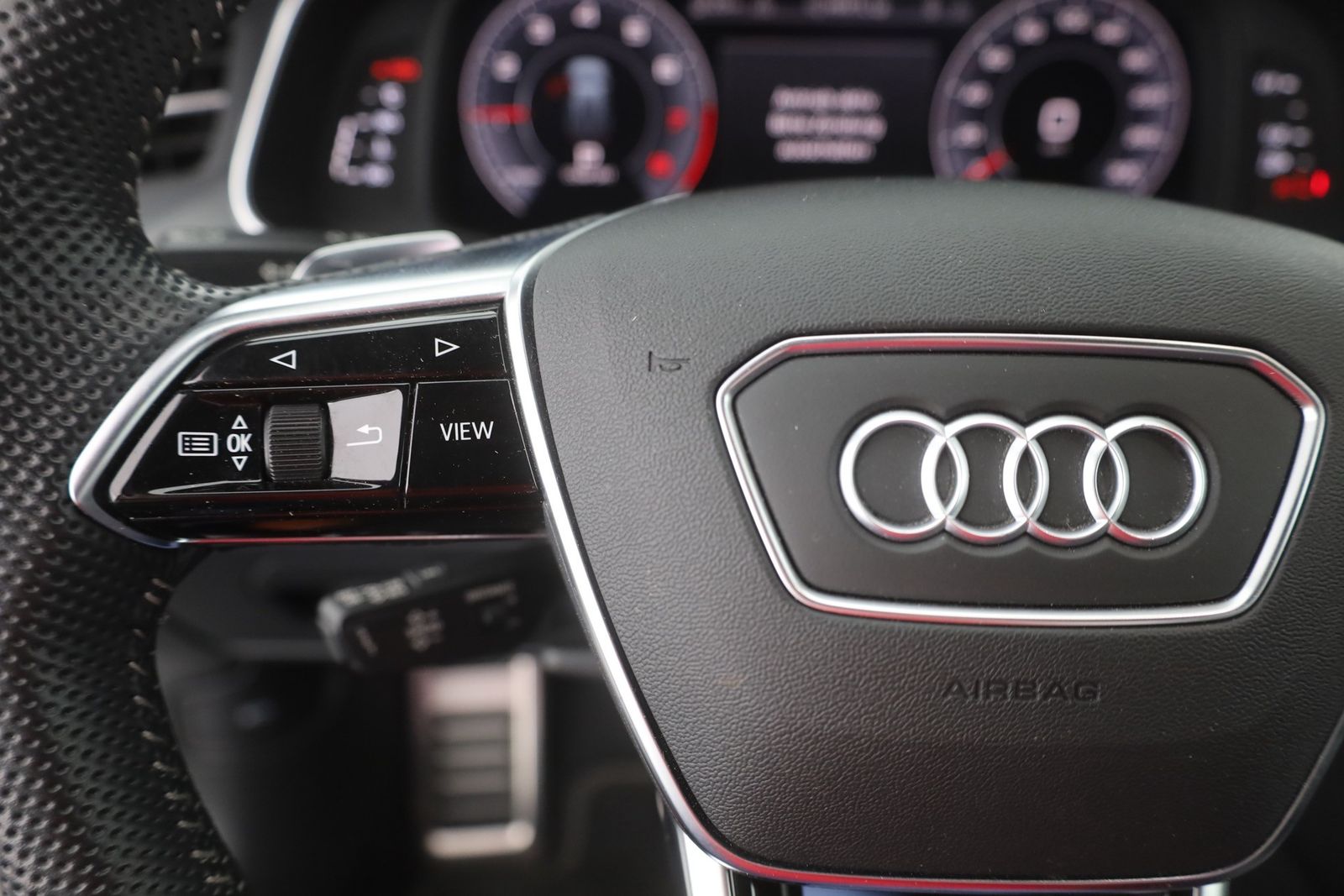 Audi A6 Avant 45 TFSI S-line - Samsaru's Car Outlet