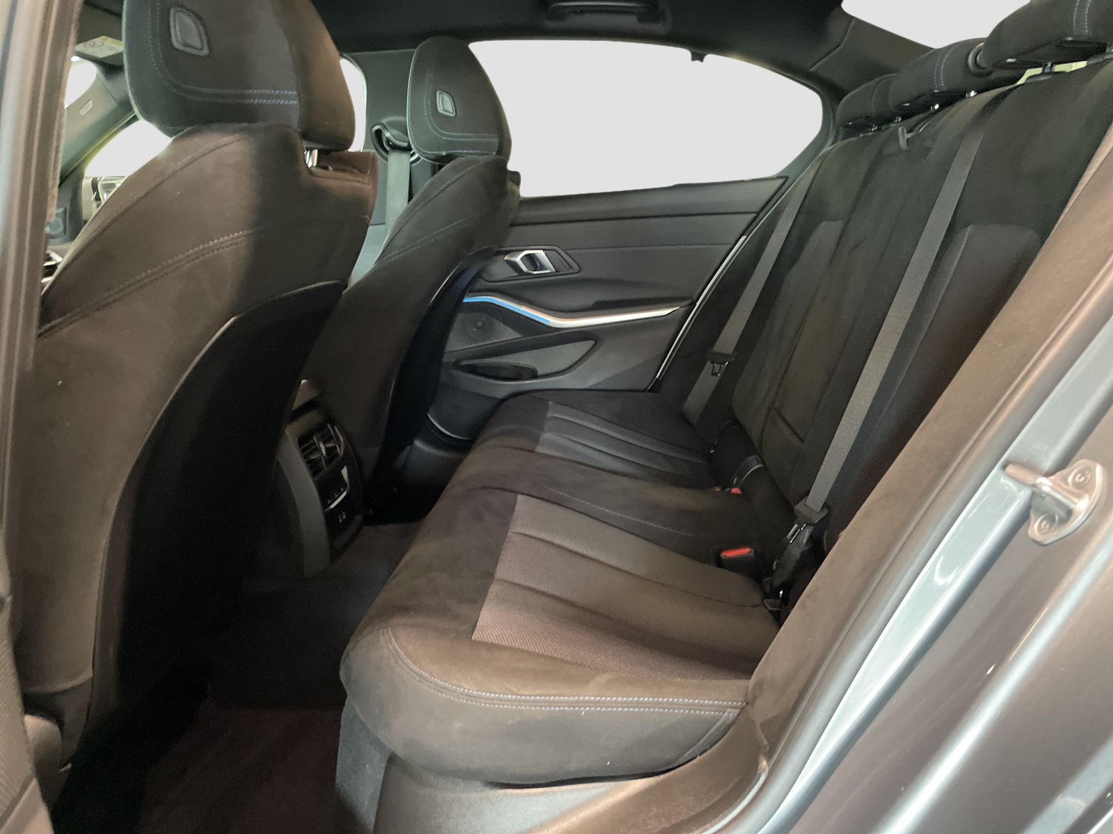 BMW 320i Limousine M Sport AHK LiveCockpitProf HiFi