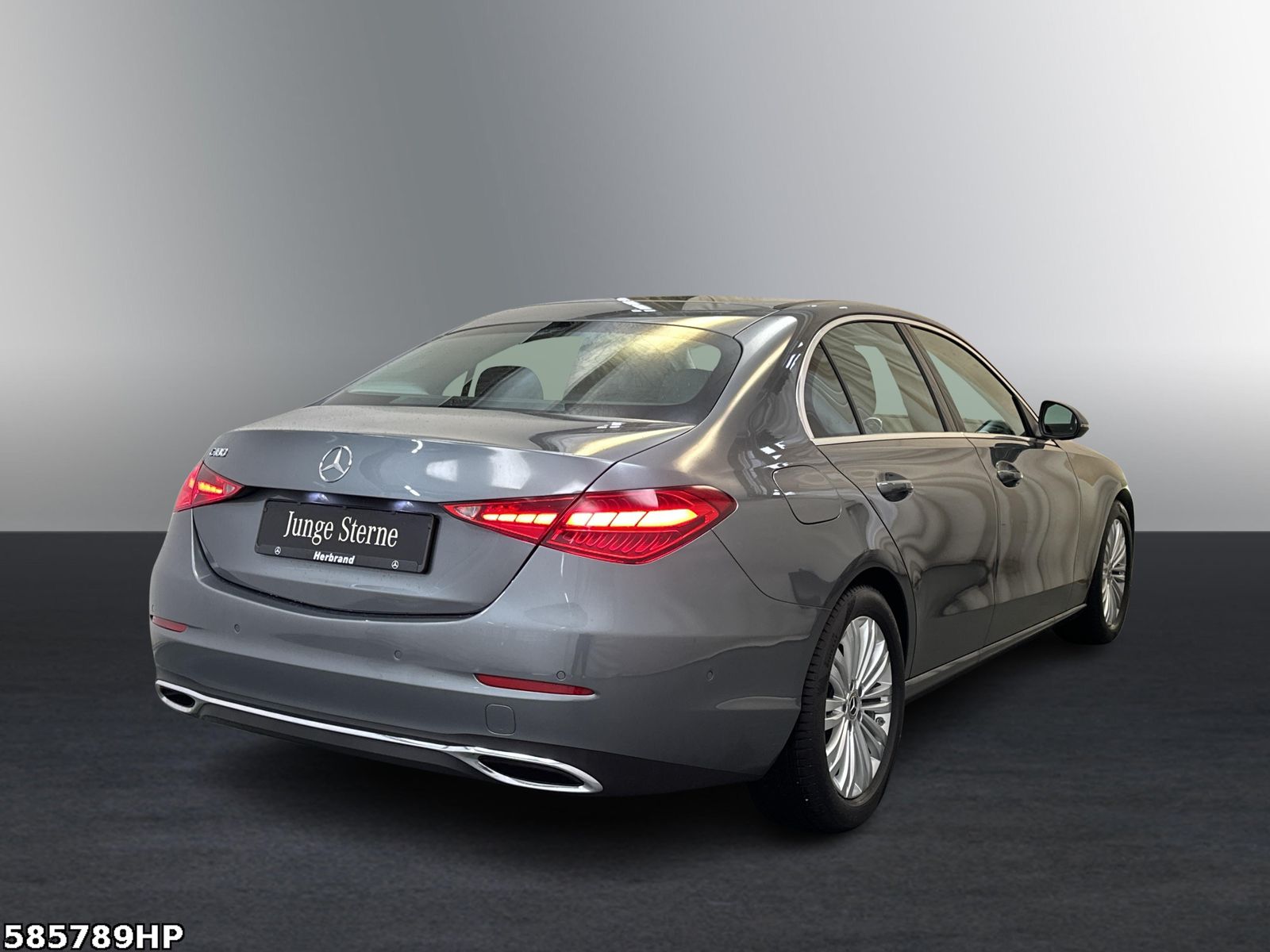 Mercedes-Benz C 180 Avantgarde - Samsaru's Car Outlet