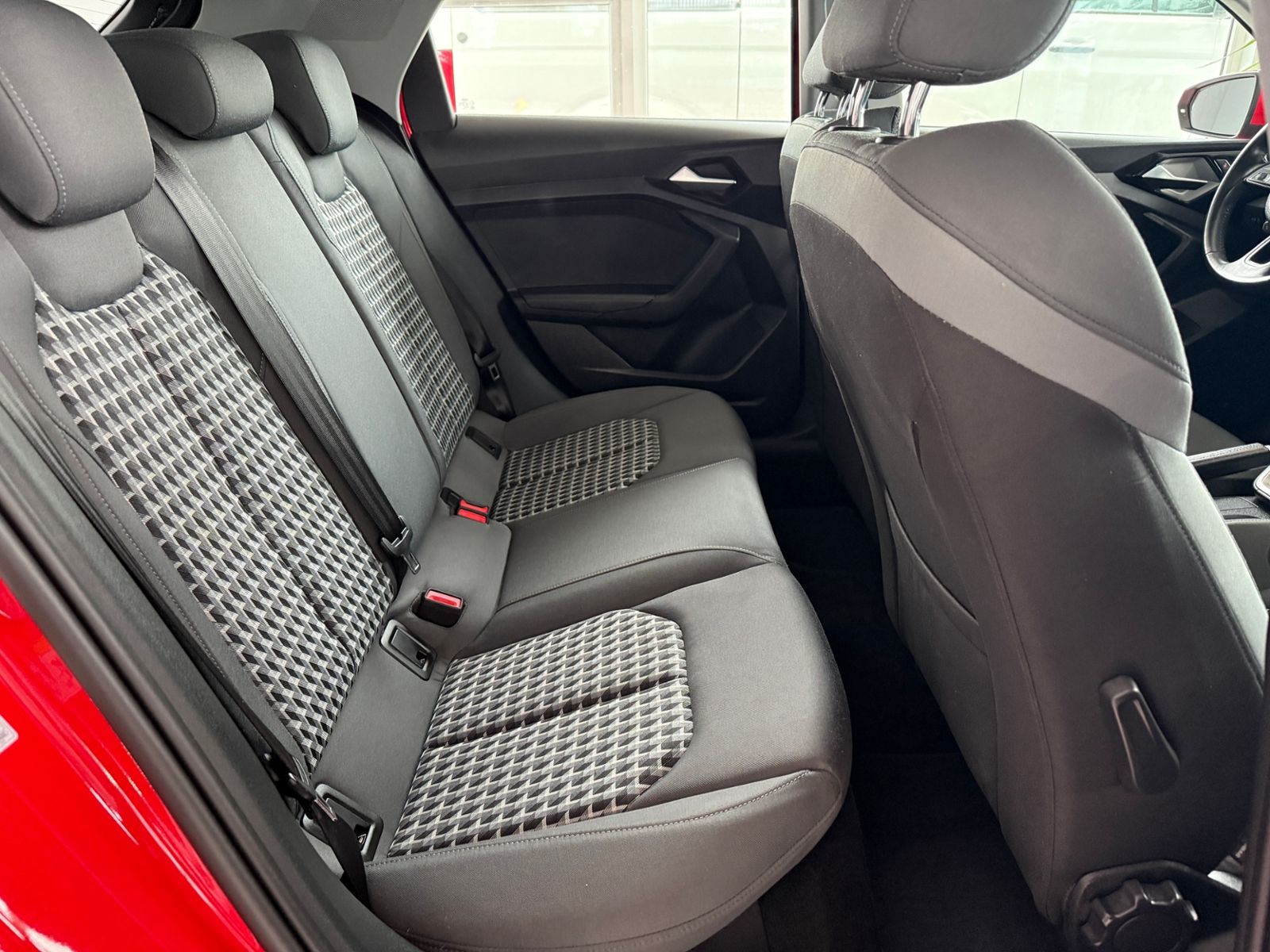 Audi A1 Sportback Advanced 30TFSI - Samsaru's Car Outlet