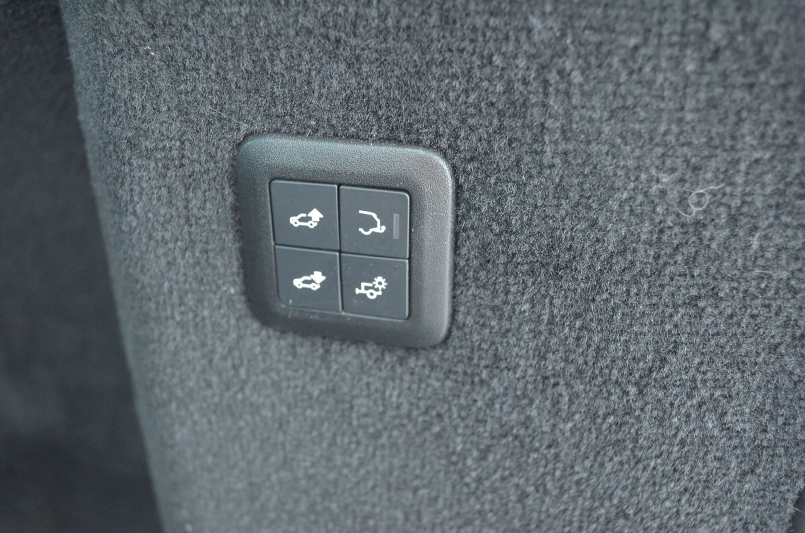 Range Rover Sport HSE Dynamic Stealth - Samsaru's Car Outlet