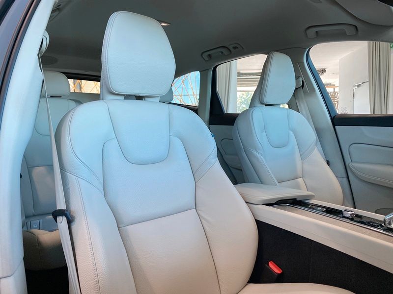 Volvo XC 60 AWD Inscription Sthz Memory H&K AHK 360°