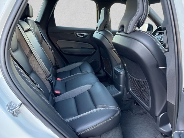 Volvo XC60 R Design T6 21''LM AHK ACC Google DAB Harma