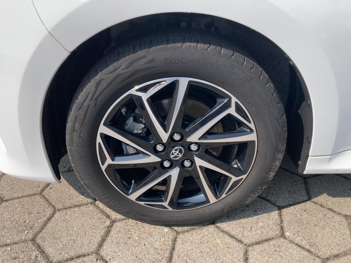 Toyota Yaris 1.5 Dual-VVT-iE Hybrid - Samsaru's Car Outlet