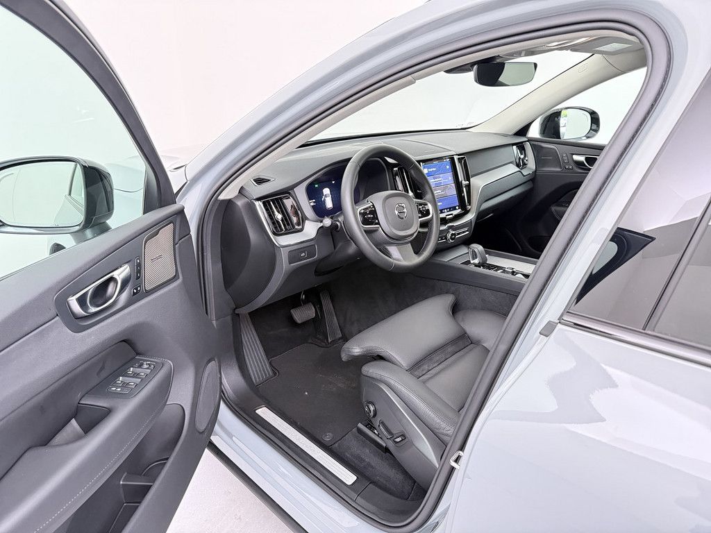 Volvo XC60 B5 AWD Plus Dark *Ganzjahres*ACC*BLIS*Voll-