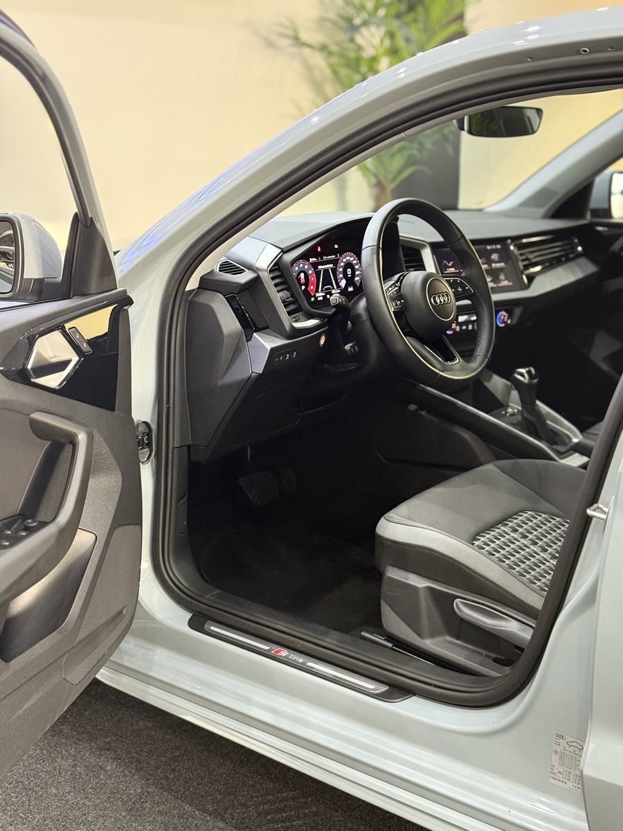 Audi A1 Sportback 30 TFSI S-LINE*MATRIX*VIRT.COCKPIT