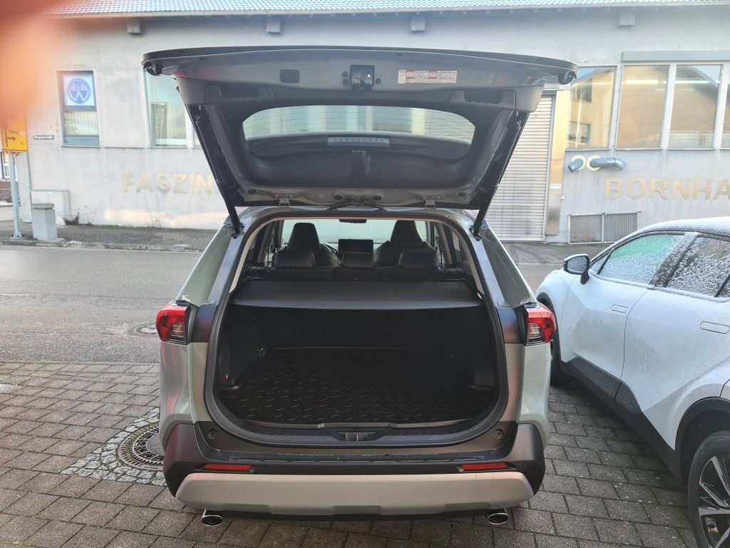Toyota RAV 4 2.5 4x4 Hybrid Adventure - Samsaru's Car Outlet