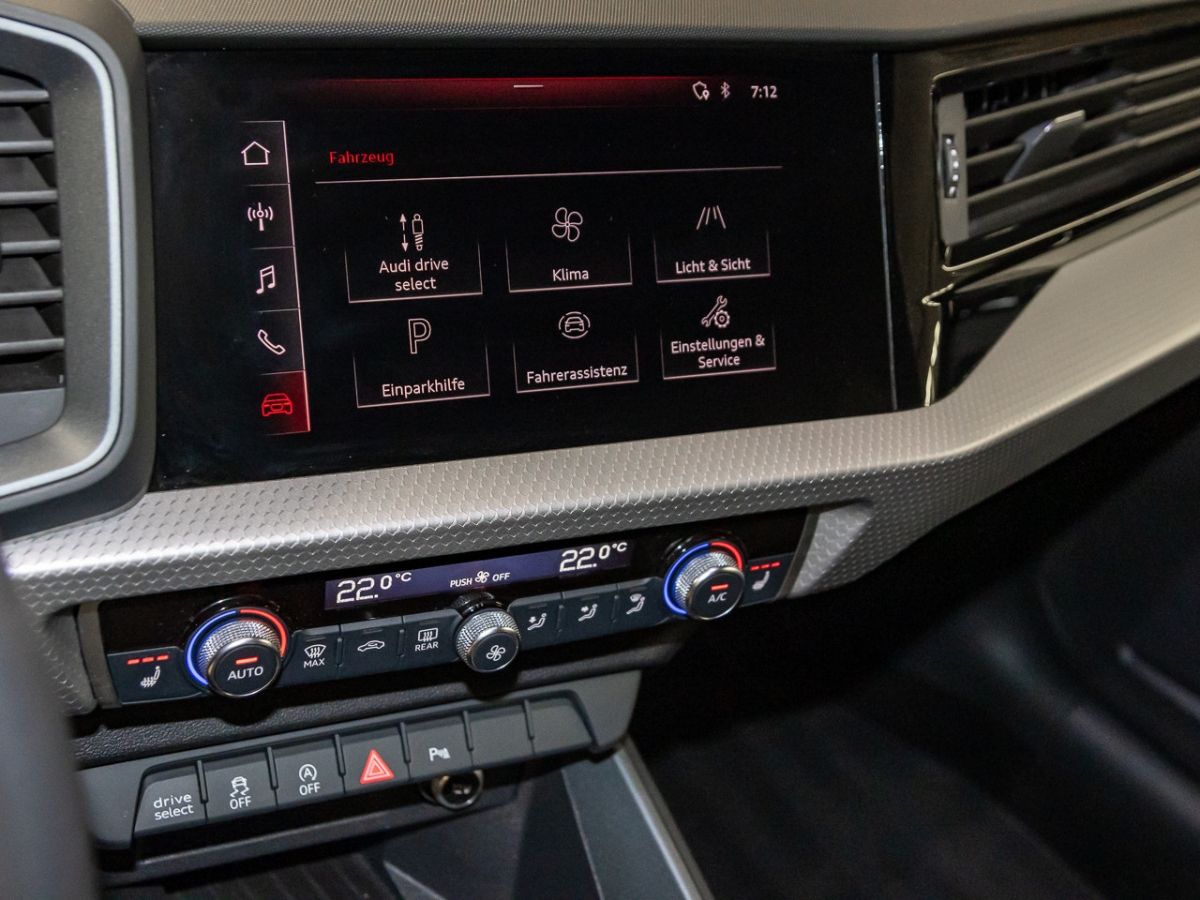 Audi A1 Sportback 40 TFSI S line - Samsaru's Car Outlet
