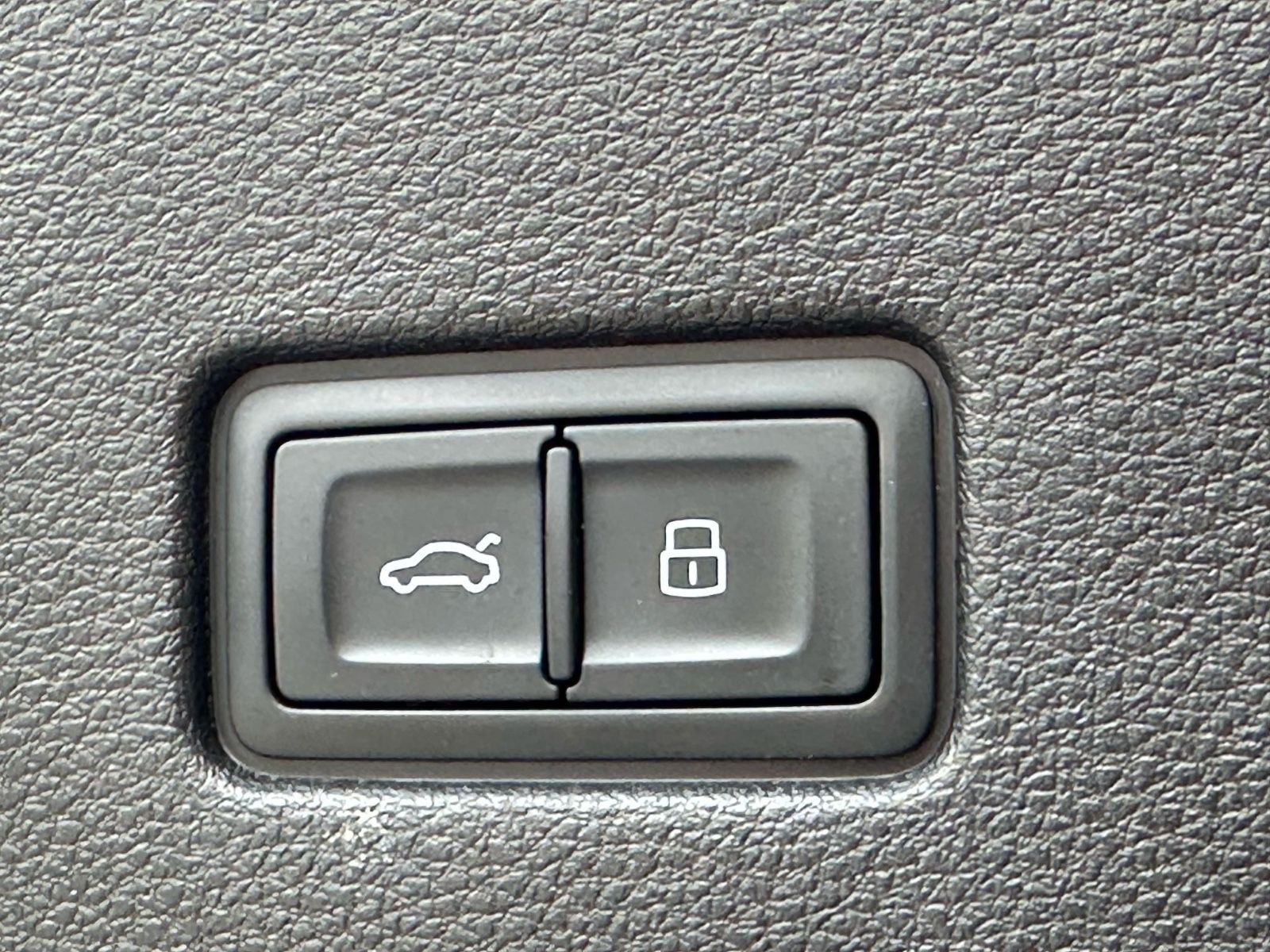 Audi RSQ8 4.0 TFSI PANORAMA/CARBON/BANG&OLUFSEN/