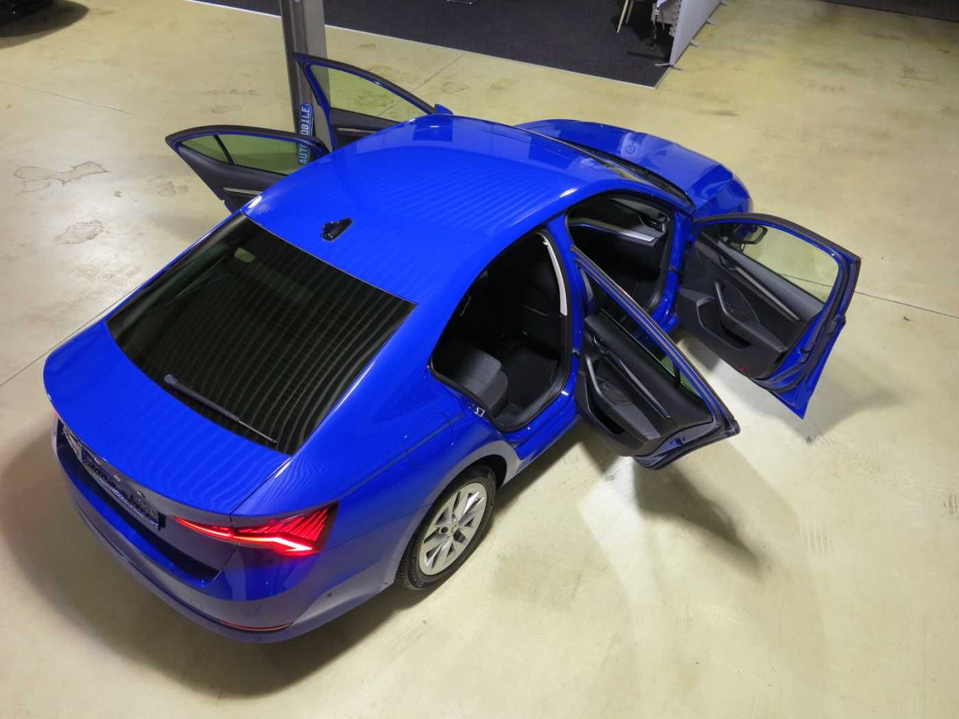 Skoda Octavia 2.0 TDI SCR DSG7 Style Navi ACC DAB LM17