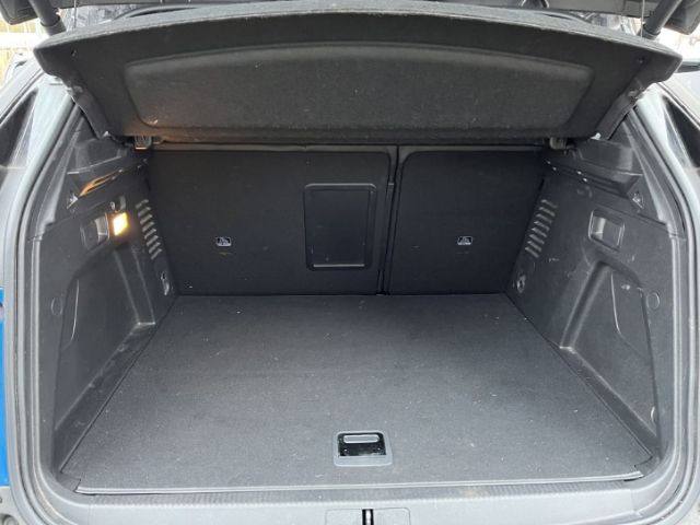 Peugeot 3008 Hybrid 225 e-EAT8 GT Pack 1er Hand
