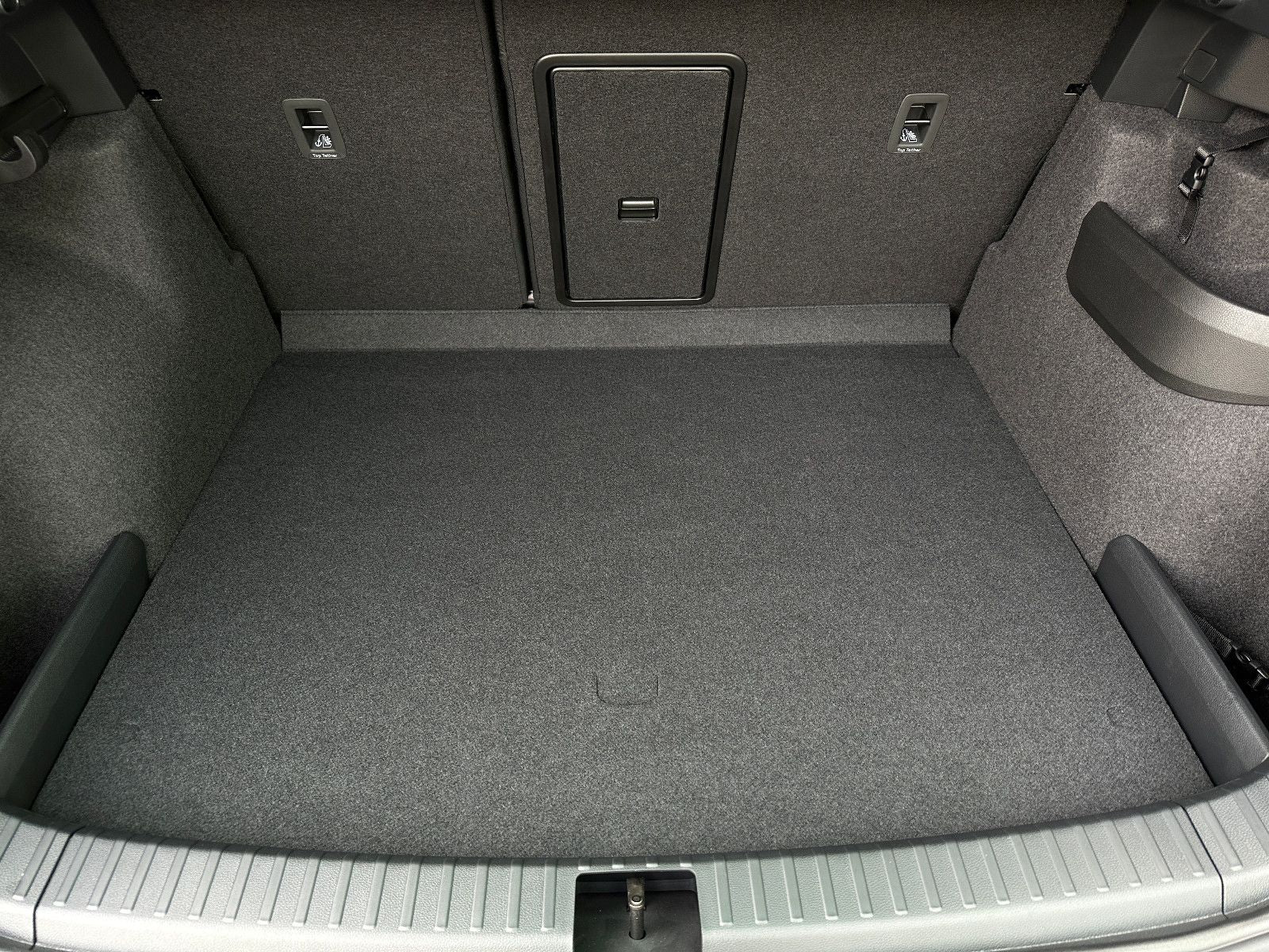 Skoda 190PS 4x4 DSG Sportline PADACH STHZ LM19"AHK