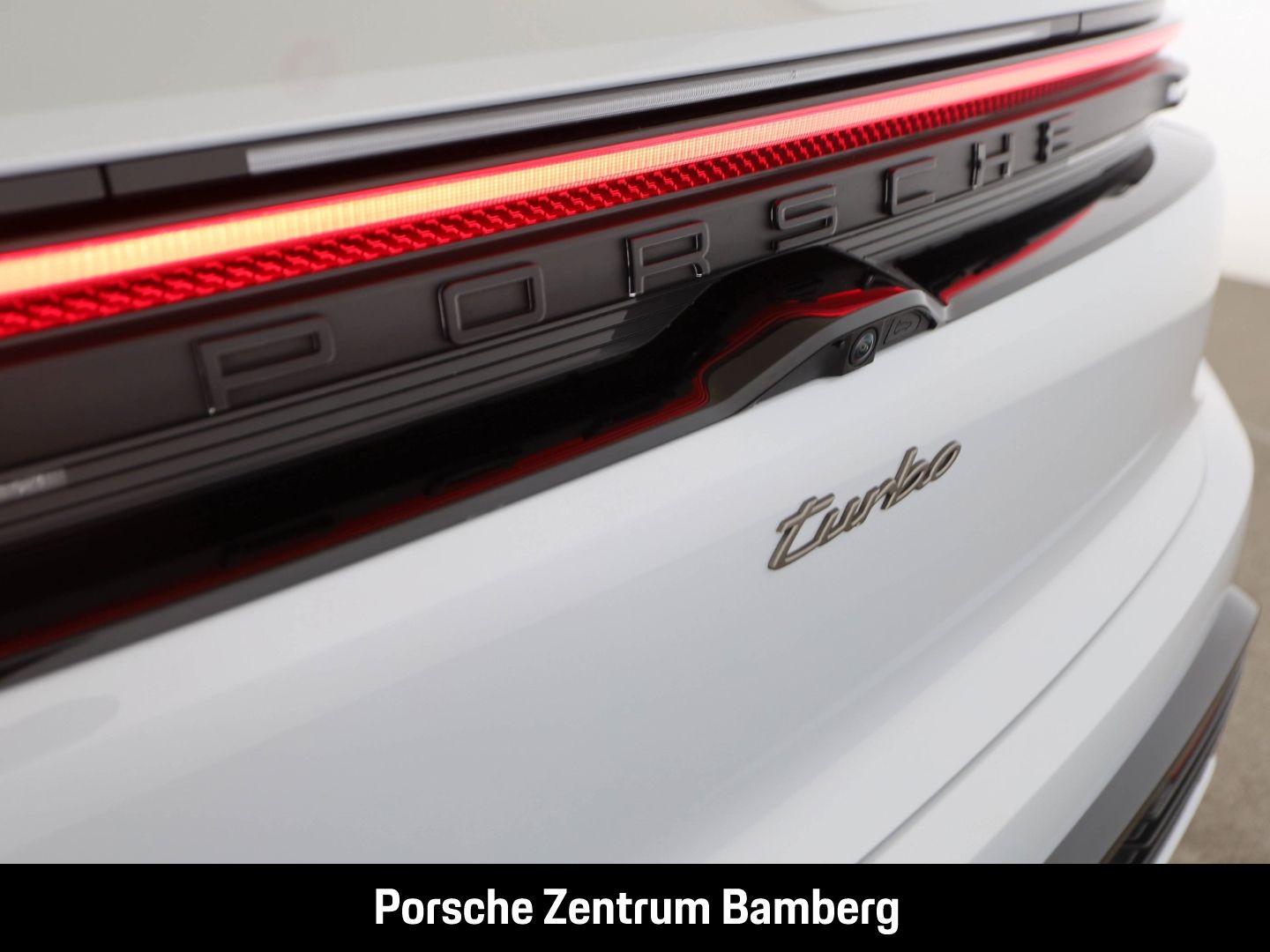Porsche Macan Turbo/ Burmester/ Akustikglas/ Head-Up uvm