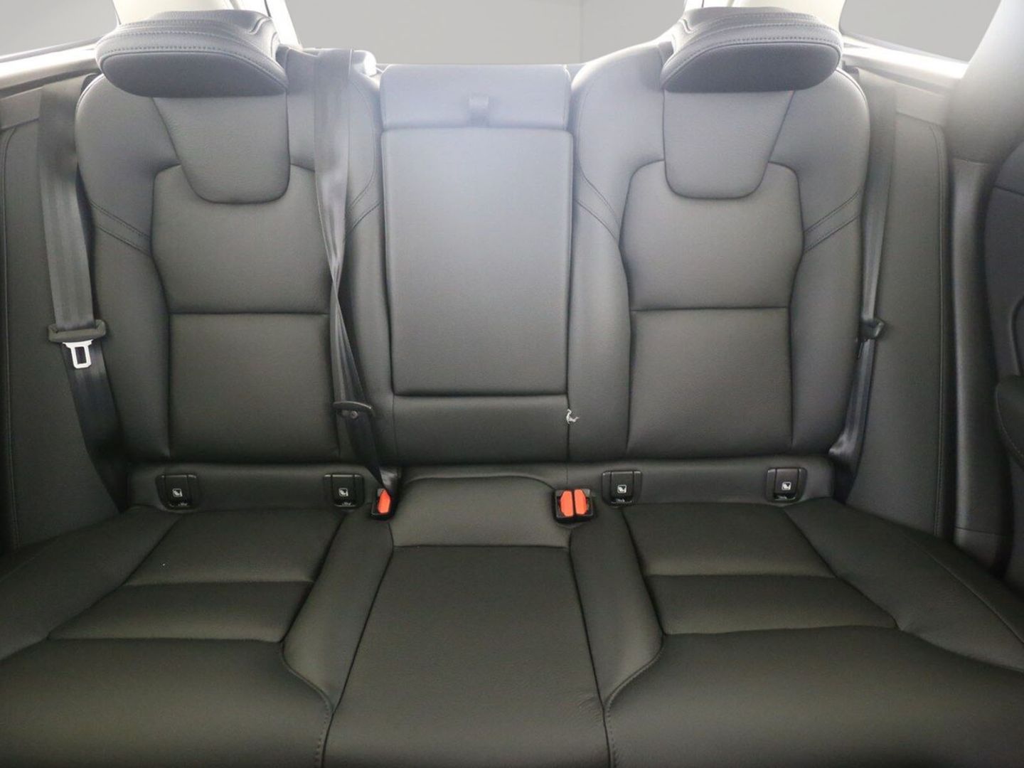 Volvo XC60 T6 Plus Dark Recharge Plug-In Hybrid AWD EU