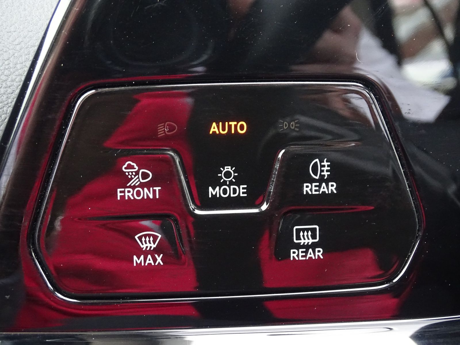 Volkswagen Golf VIII 2.0 TDI Style DSG - Samsaru's Car Outlet