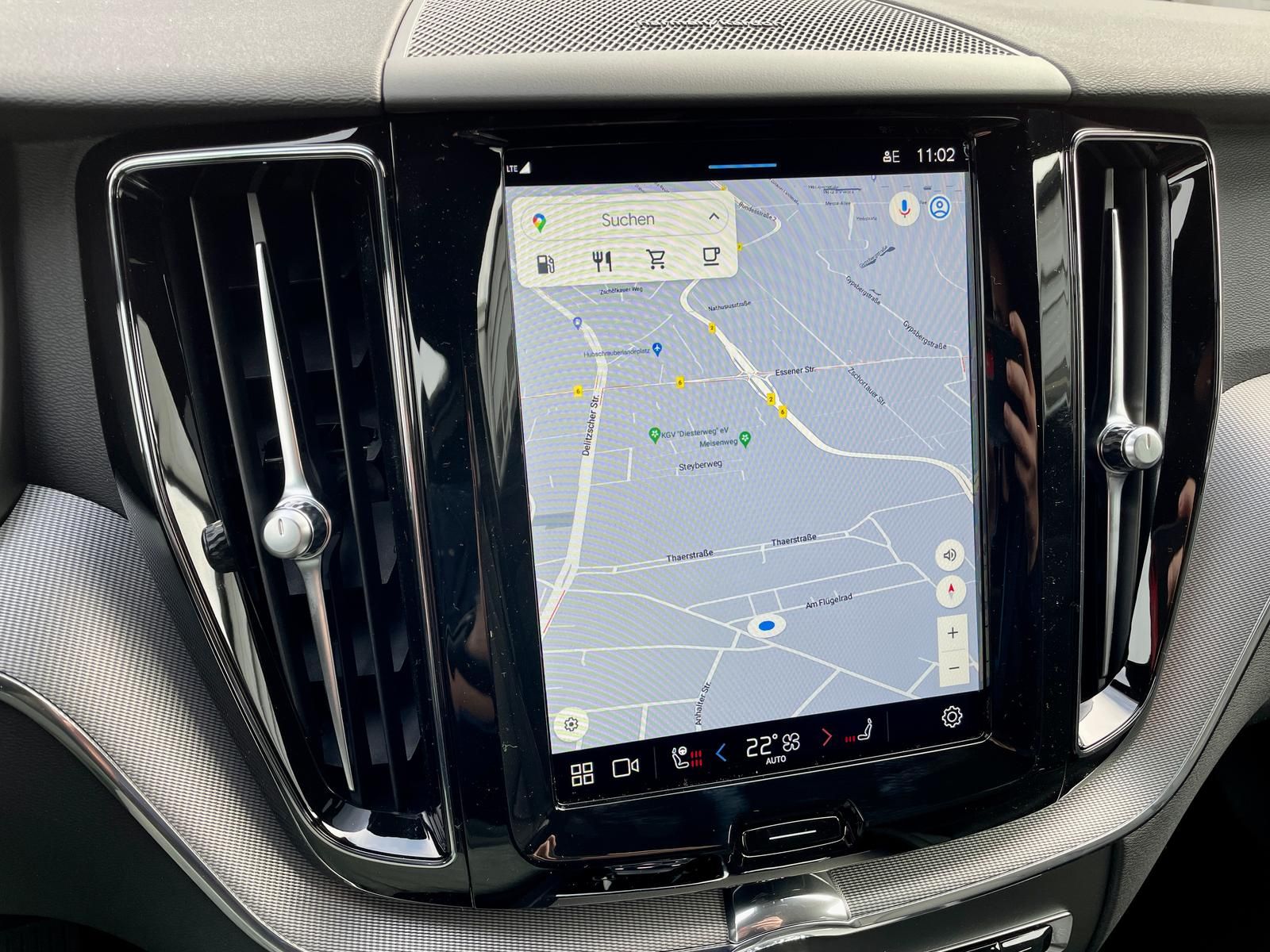 Volvo XC60 B4 AWD Plus Dark 4xSHZ ACC BLIS FHZ STDHZ