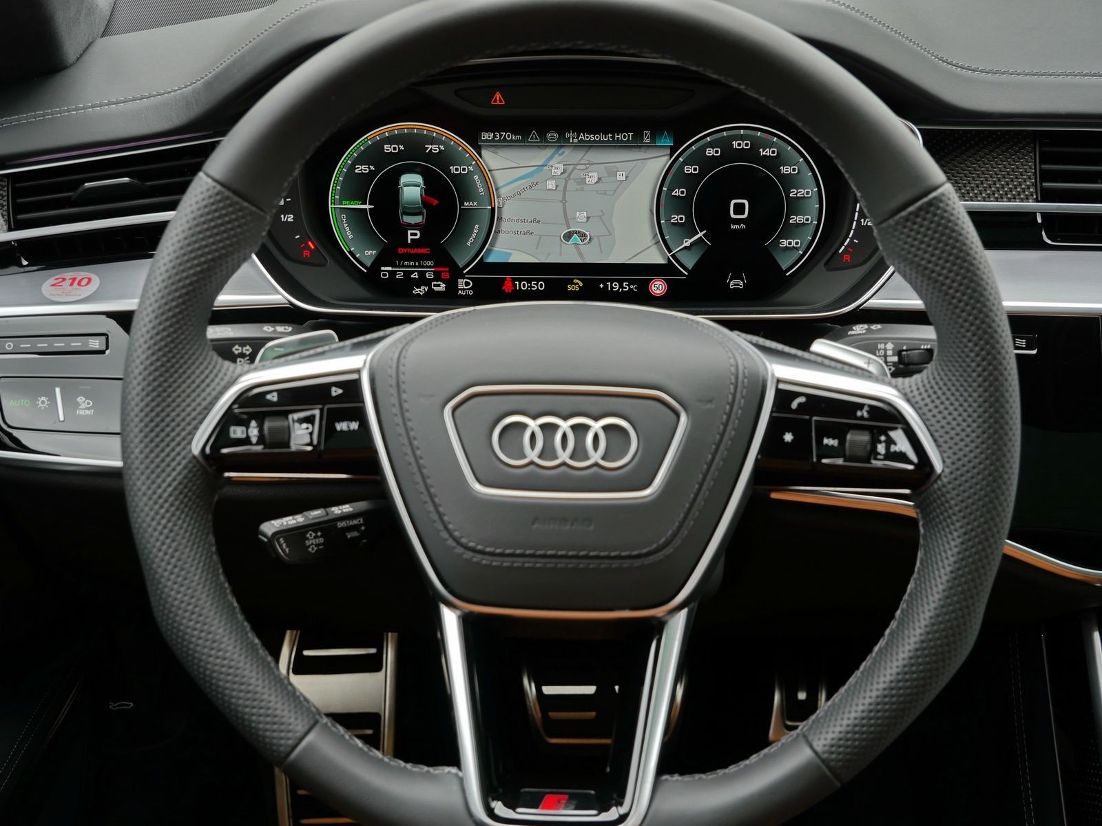 Audi A8 Lang 60 TFSIe qu. S line - Samsaru's Car Outlet