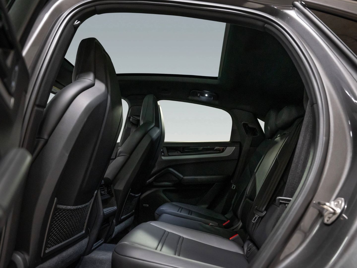 Porsche Cayenne S Coupe PASM PDCC BOSE InnoDrive