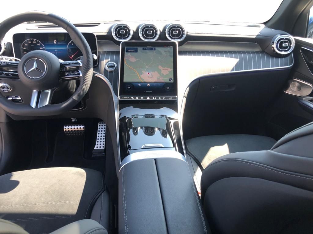 Mercedes-Benz GLC 300 d 4MATIC +AMGPremium+20Z+Night+Pano+AHK