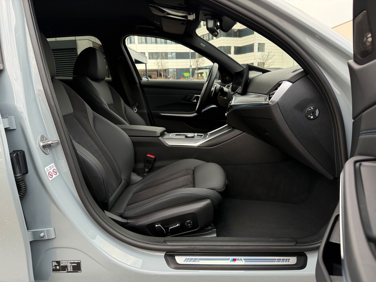 BMW 320d xD M Sport 19" AHK HuD h/k ACC StHzg memory