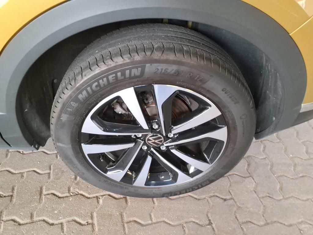 Volkswagen T-Roc 1.5 TSI DSG - Samsaru's Car Outlet