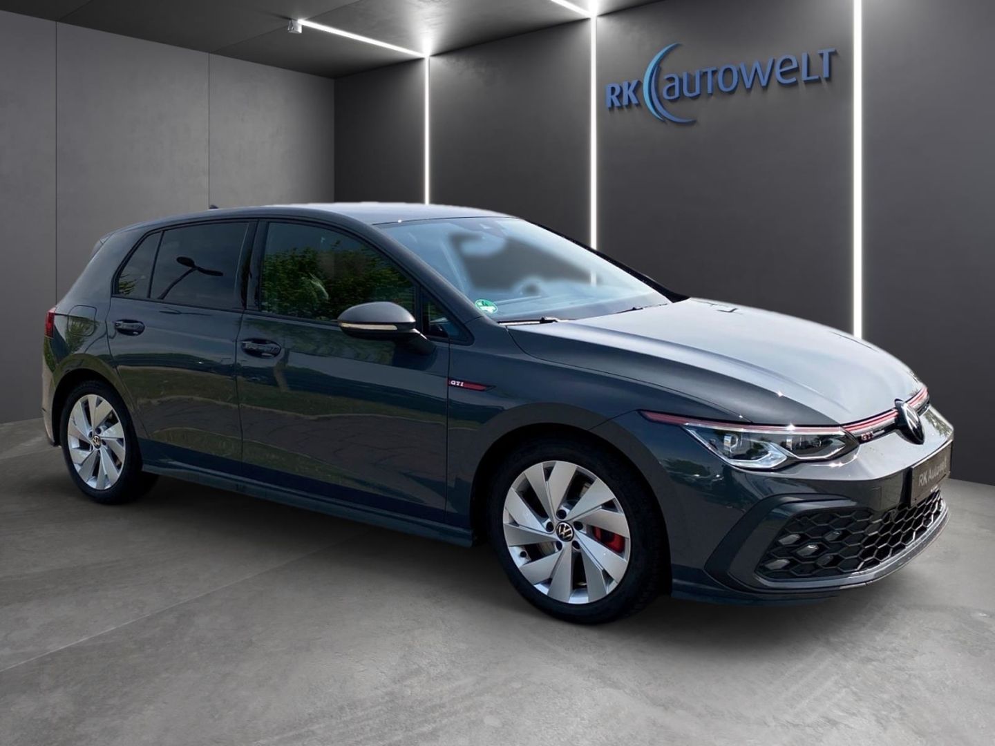 Volkswagen Golf 8 VIII GTI 2.0 TSI - Samsaru's Car Outlet