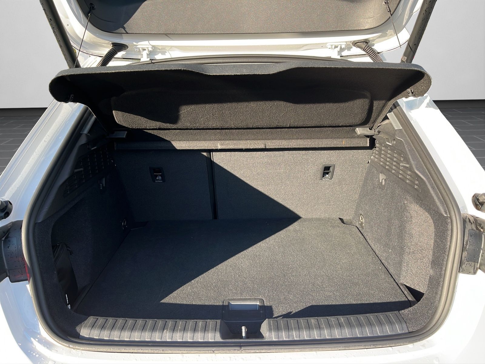 Audi A3 Sportback 40 TFSI e Advanced S tro. ACC/Navi/