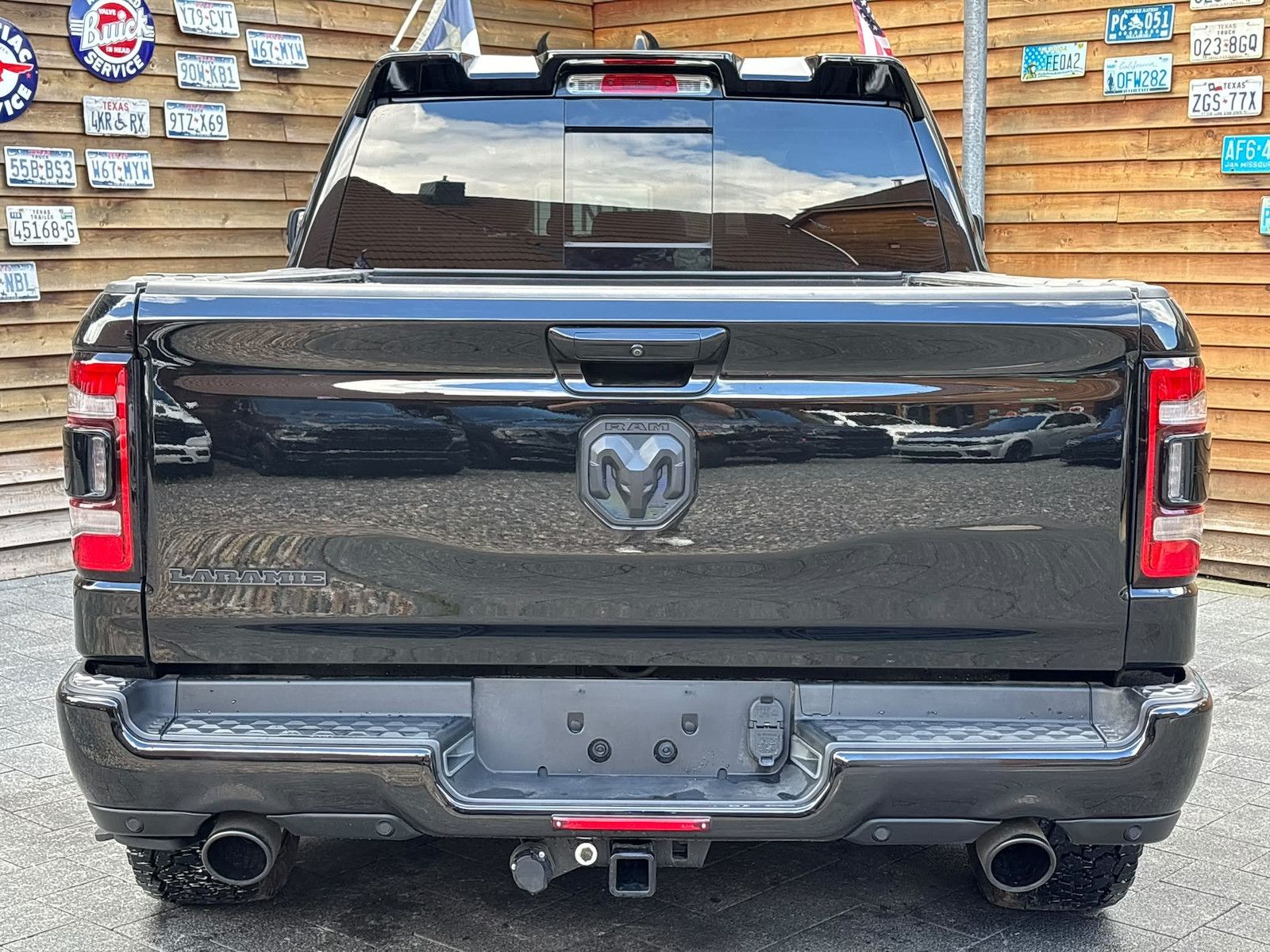 Dodge RAM 1500 Laramie Night Rambox 360° Alpine LPG