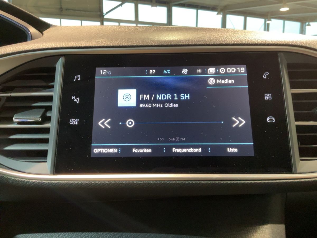 Peugeot 308 - Samsaru's Car Outlet