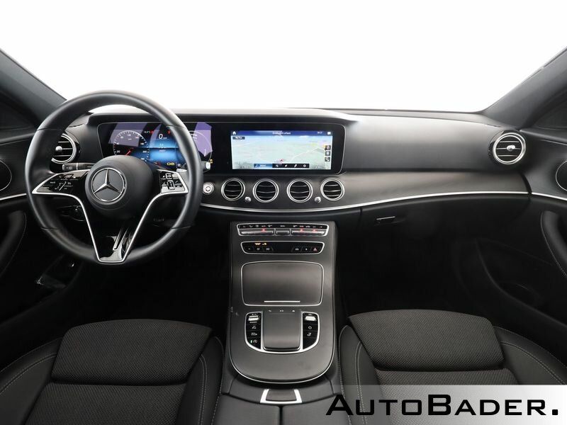 Mercedes-Benz E 200 d T Avantgarde MBUX AHK Park-Spgl-Pkt RFK