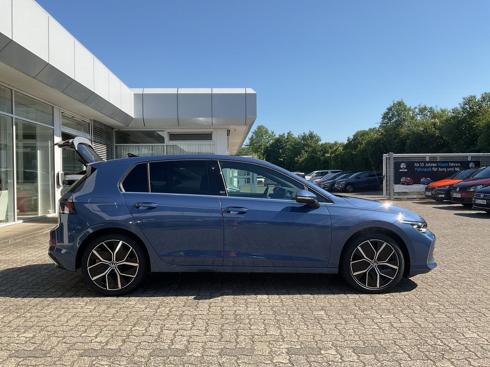Volkswagen Golf VIII Edition 50 1.5 eTSI DSG AHK Area View