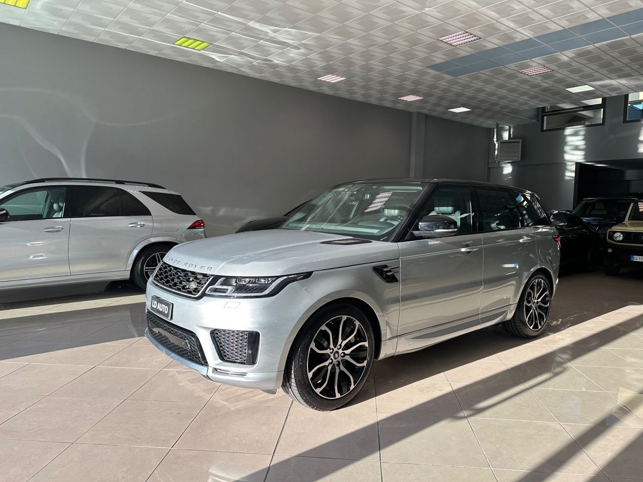 Range Rover Sport 3 - Samsaru's Car Outlet