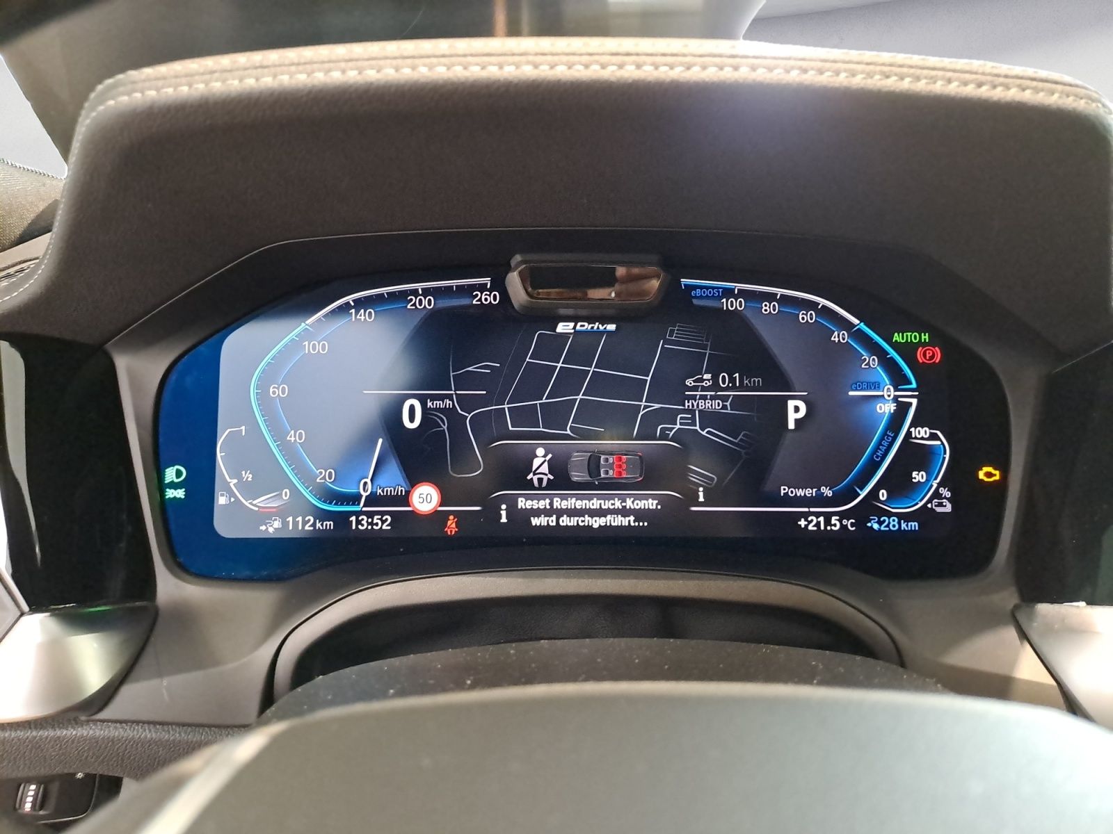BMW 330e xDrive Touring Sport Line - Samsaru's Car Outlet