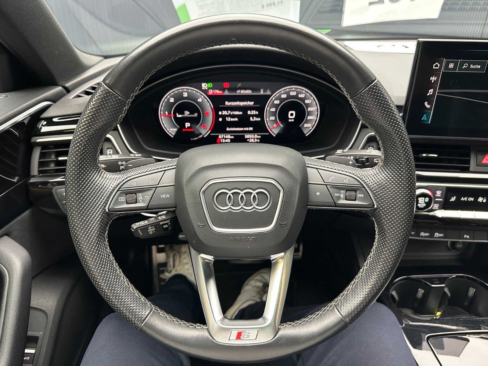 Audi A4 Avant 40 TDI quattro S-Line *PANORAMA*Matrix*