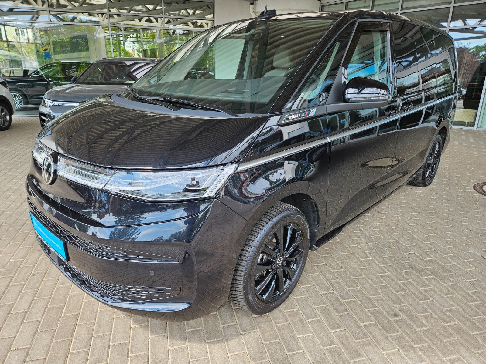 Volkswagen T7 Multivan 2.0 TDI SCR DSG Überhang Style - Samsaru's Car Outlet