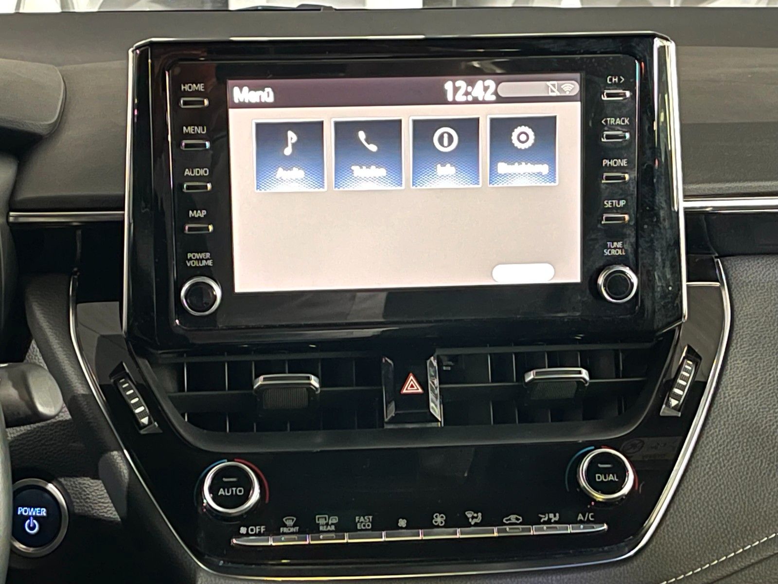 Toyota Corolla Touring Hybrid - Samsaru's Car Outlet