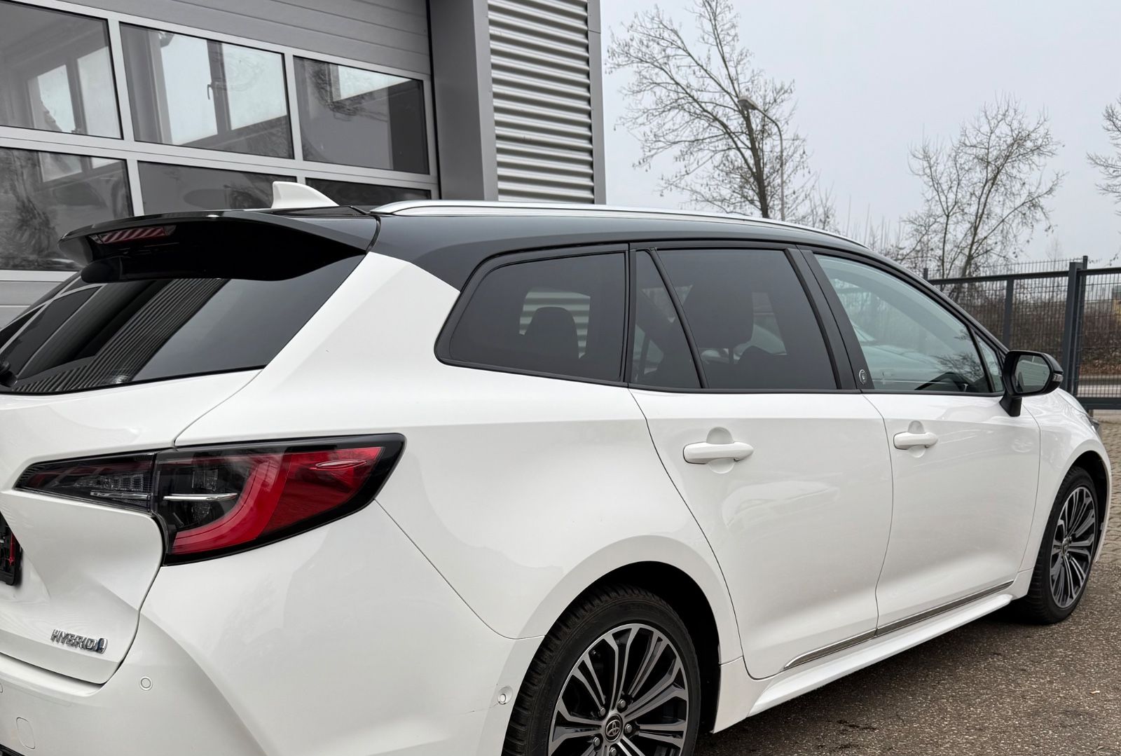 Toyota Corolla Touring Sports Hybrid Team D - Samsaru's Car Outlet