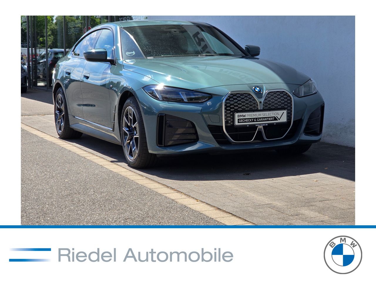 BMW i4 eDrive40 M Sportpaket*DAPro*adapLED*eSitze*