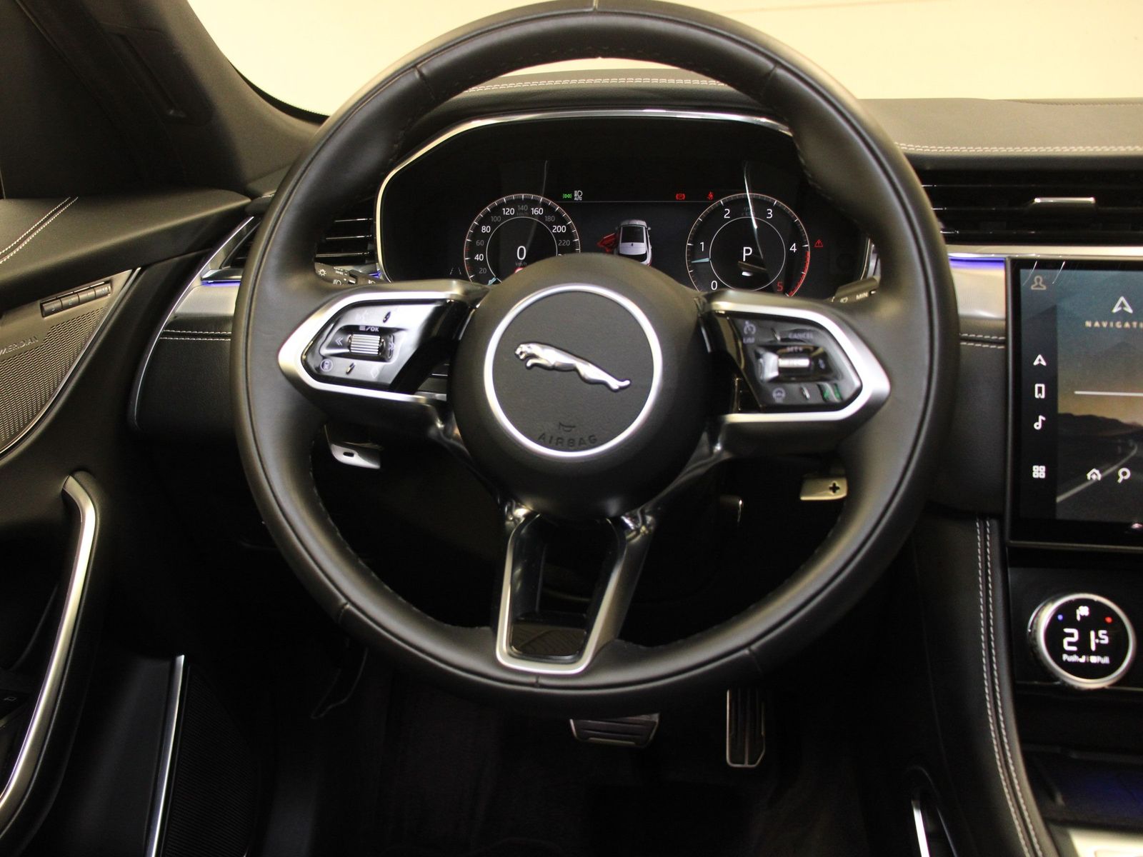 Jaguar F-Pace D300 AWD R-Dynamic SE inkl. Winterkomplet