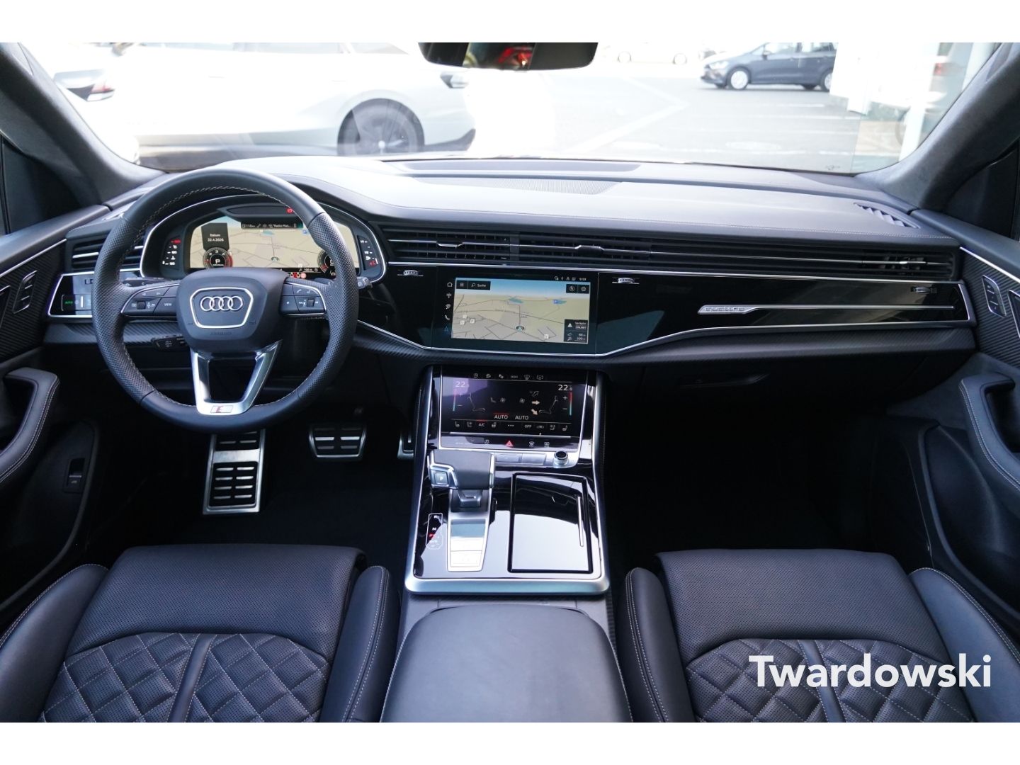 Audi Q8 S line Pano HUD Matrix 23'' B&O AHK 360°