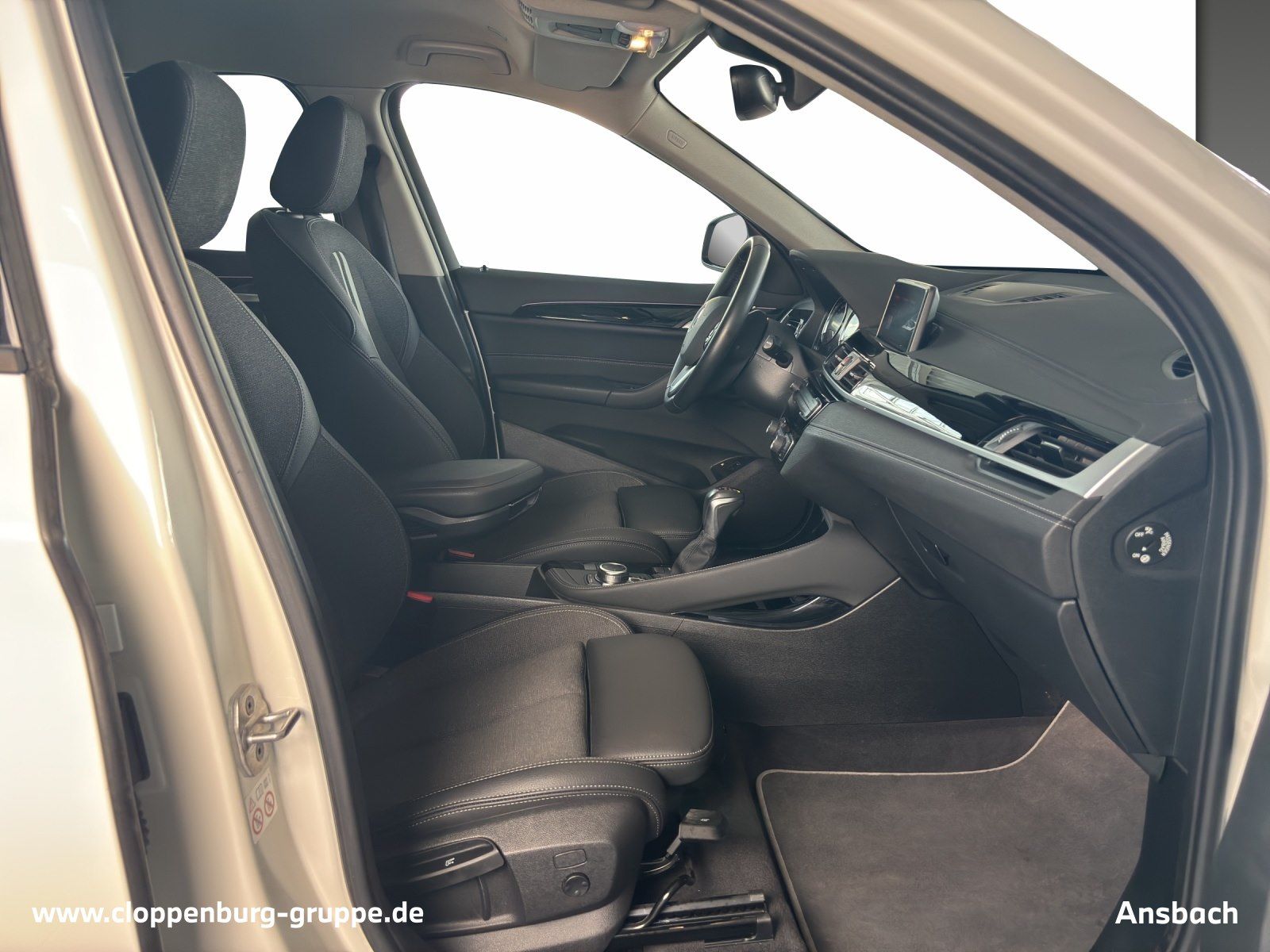 BMW X1 xDrive25e Sport Line - Samsaru's Car Outlet